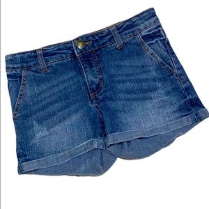 Cherokee Distressed Large Jeans Shorts.